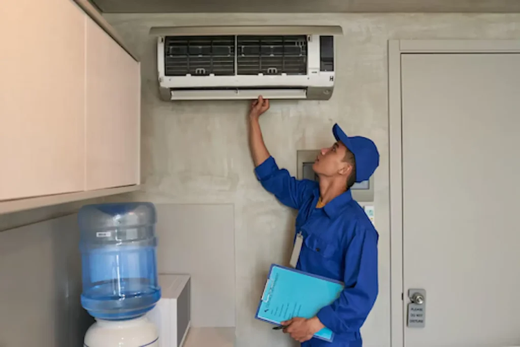 Why Is My AC Blowing Warm Air? | AC Repair Des Moines, IA
