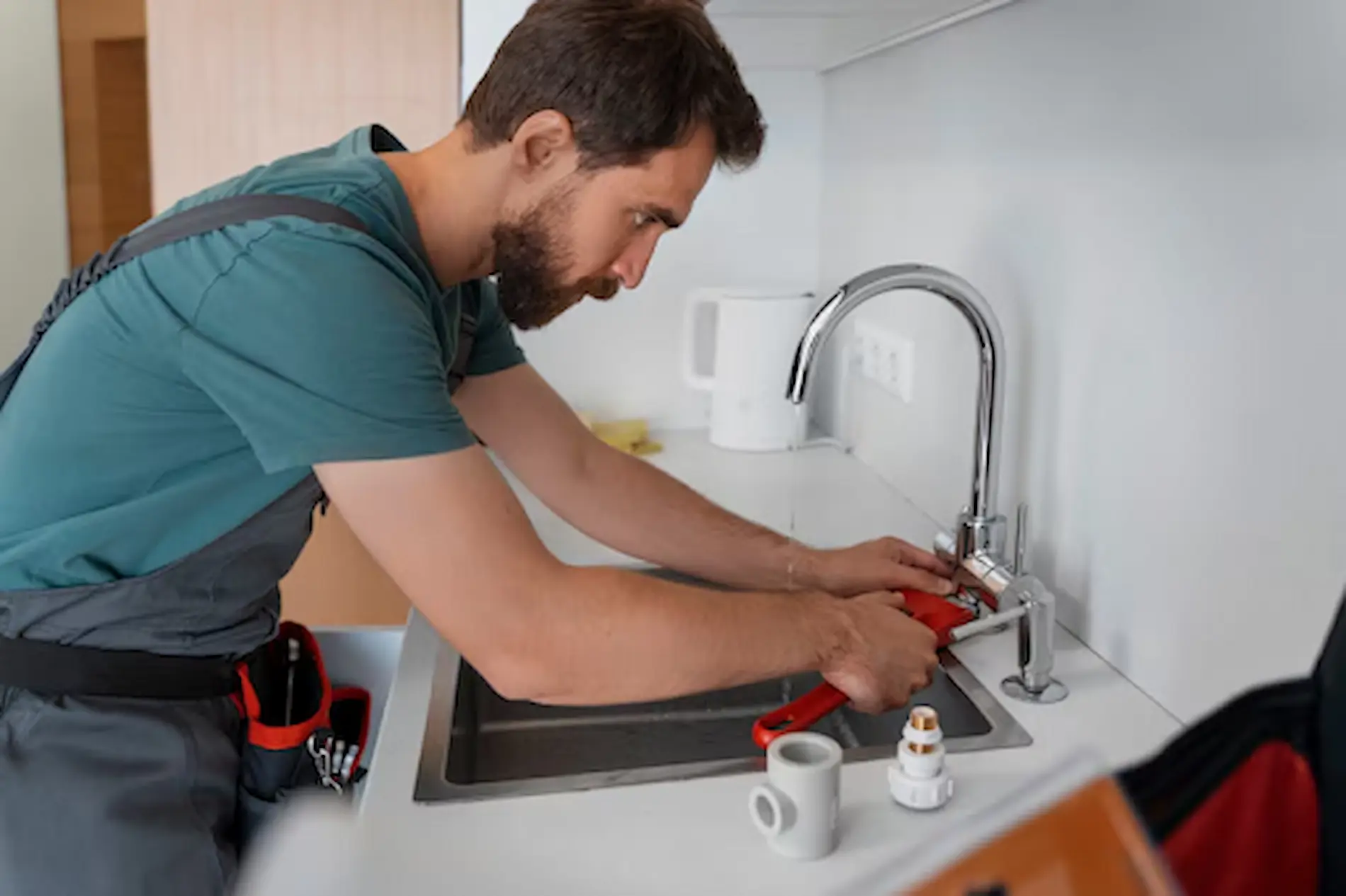Kitchen Plumbing Installation Des Moines | Lazer Home Services