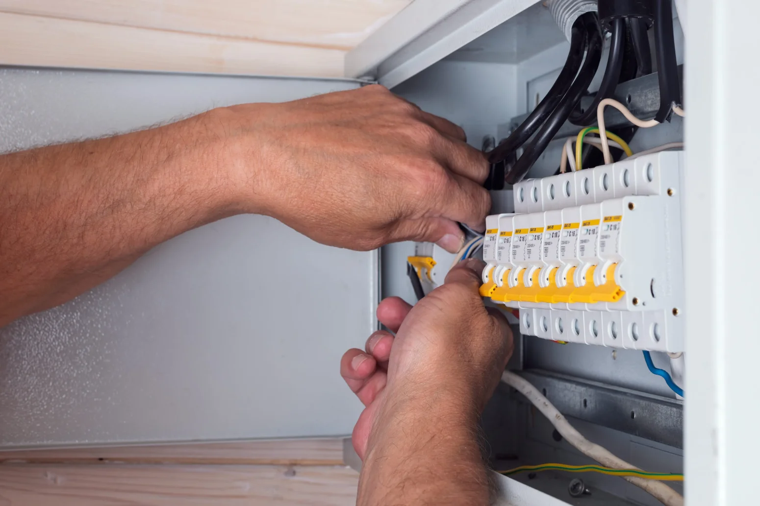 Service 11 Circuit Breaker 2